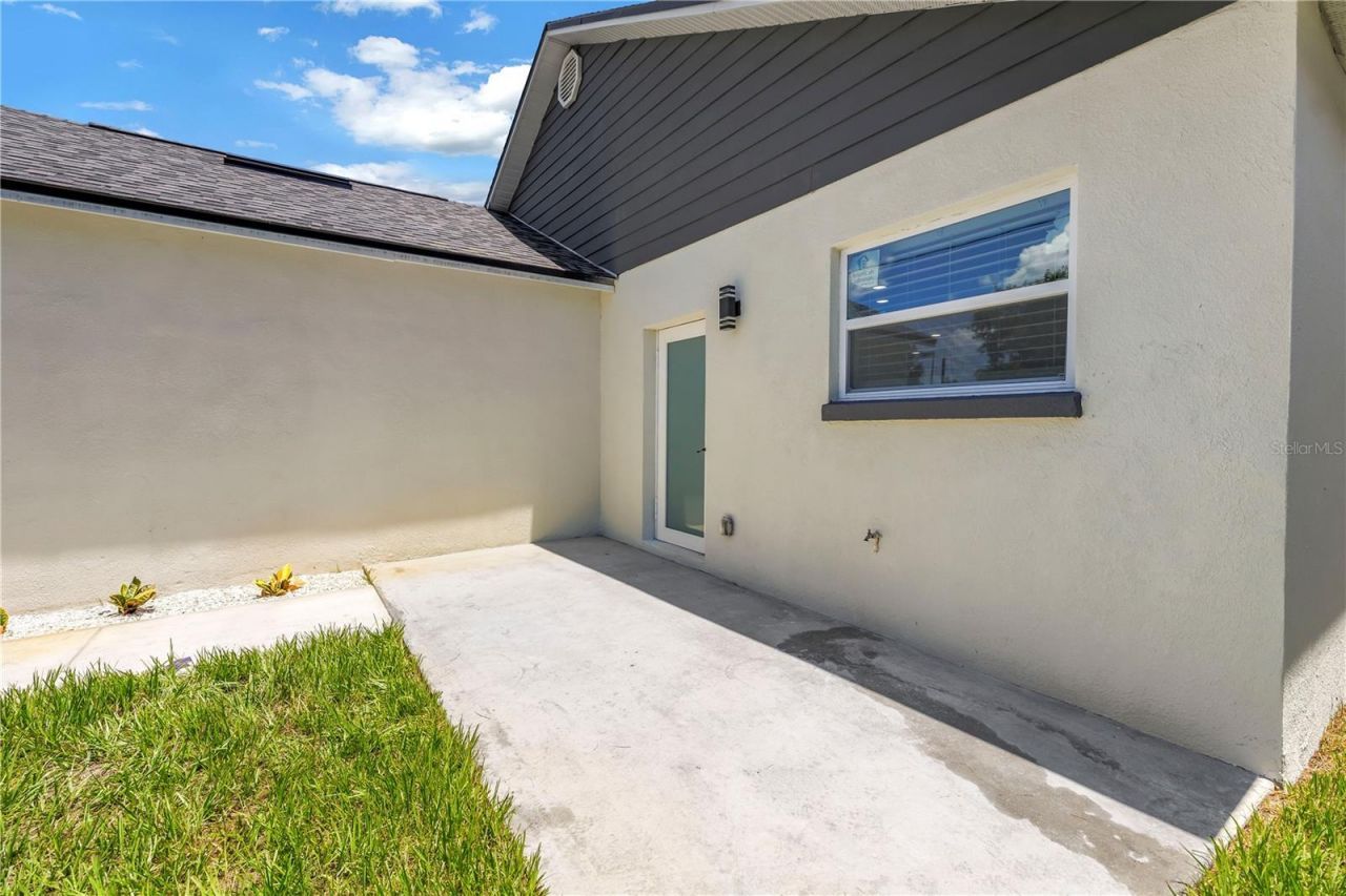 1827 16th Street S, Saint Petersburg, FL 33705 Photo