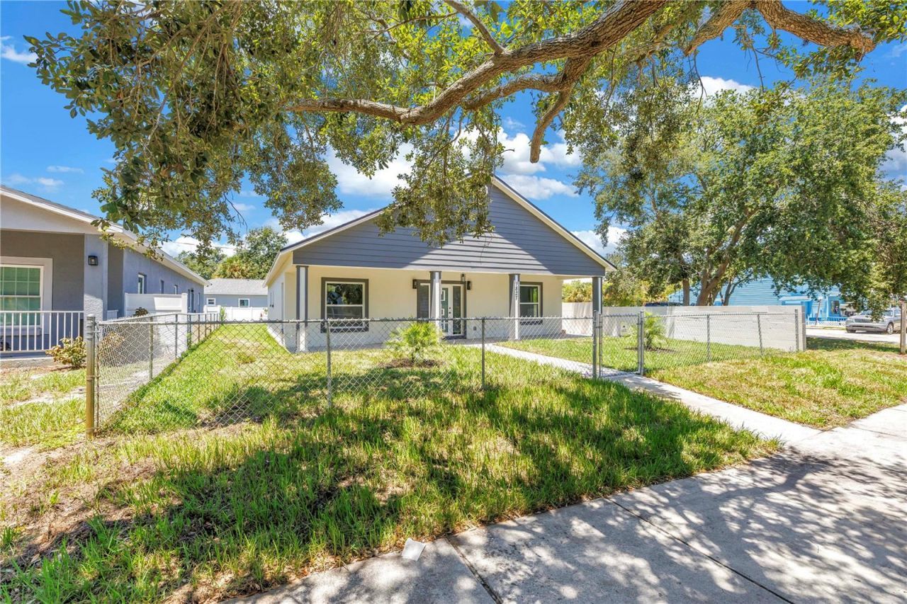 1827 16th Street S, Saint Petersburg, FL 33705 Photo