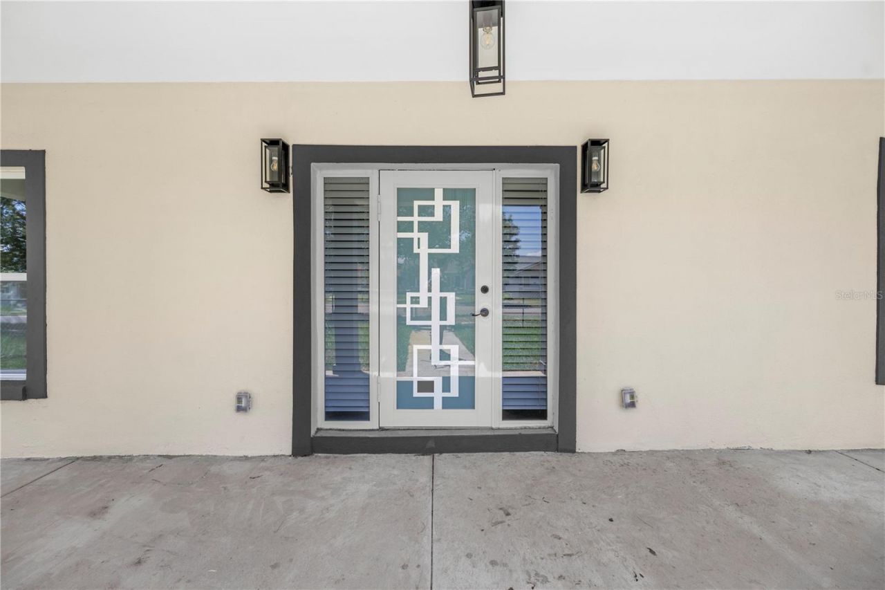1827 16th Street S, Saint Petersburg, FL 33705 Photo