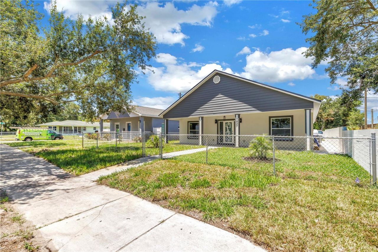 1827 16th Street S, Saint Petersburg, FL 33705 Photo