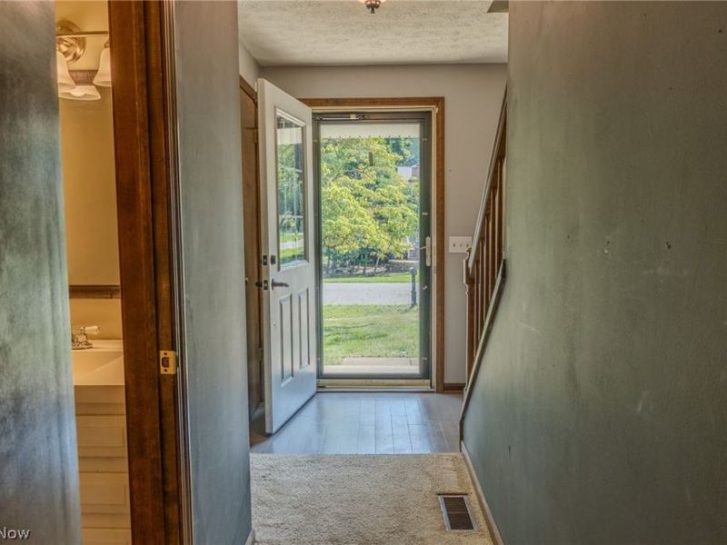 203 Albany Drive NW, Canton, OH 44708 Photo 30