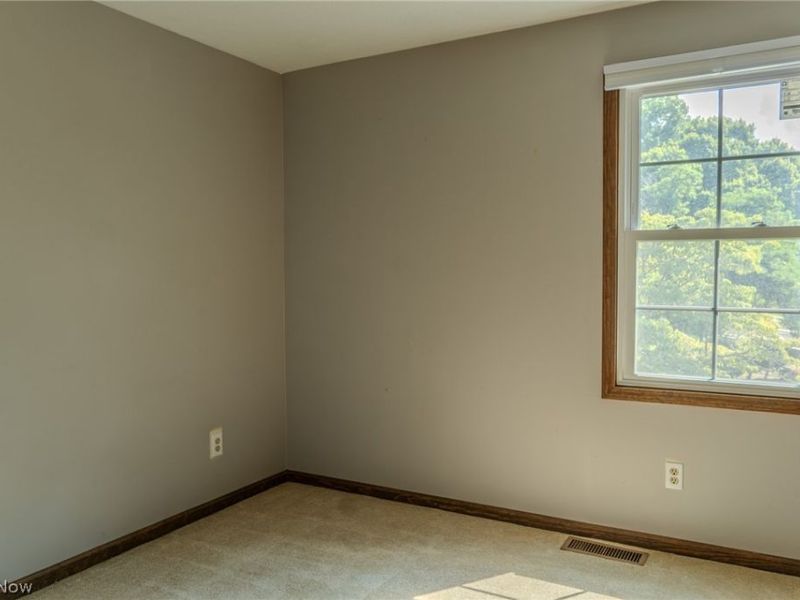203 Albany Drive NW, Canton, OH 44708 Photo 35