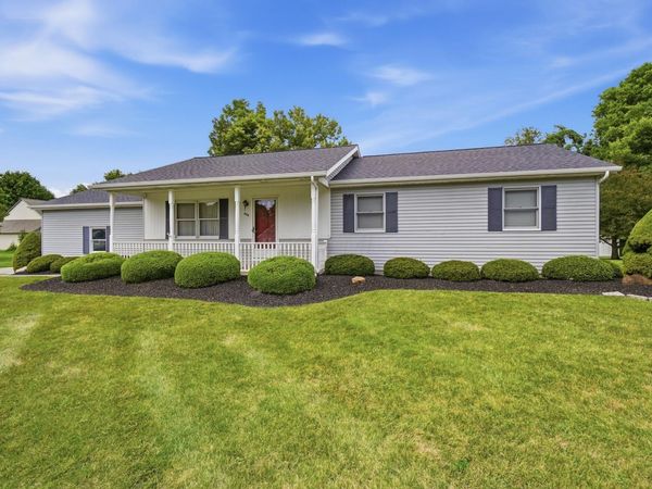 235 Timber Ridge Drive , Pickerington, OH 43147