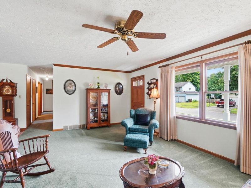 235 Timber Ridge Drive , Pickerington, OH 43147 Photo 4