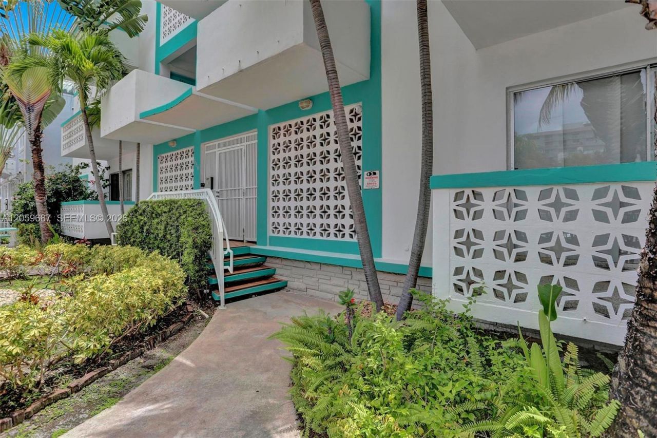 350 Collins Ave, Unit 310, Miami Beach, FL 33139 Photo