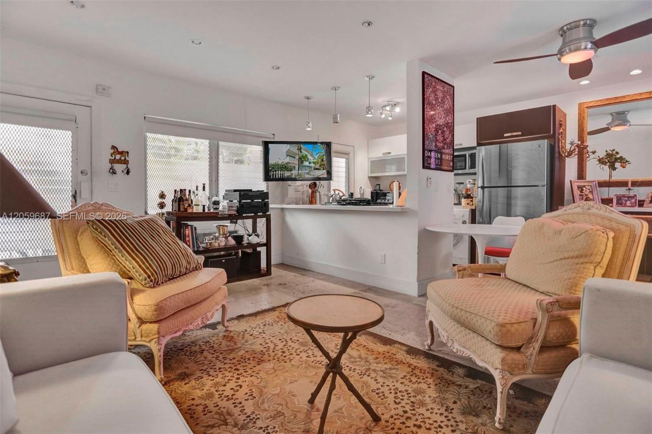 350 Collins Ave , Unit 310, Miami Beach, FL 33139 Photo