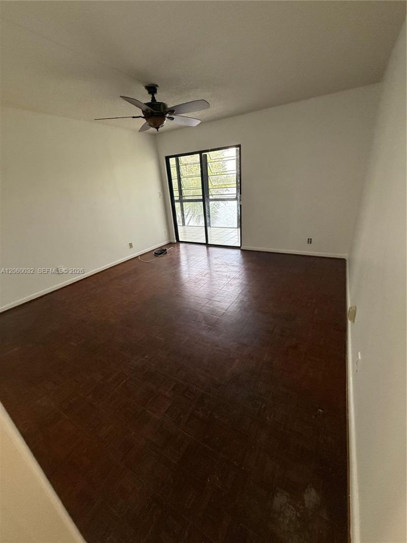 7370 Ashmont Cir, Unit 301, Tamarac, FL 33321 Photo