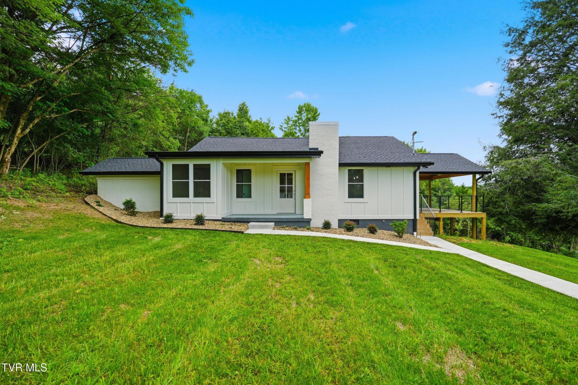 707 Cooks Valley Road, Kingsport, TN 37664 Main Photo