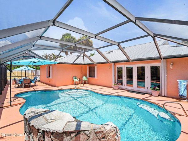 209 Chalet Avenue, Indialantic, FL 32903