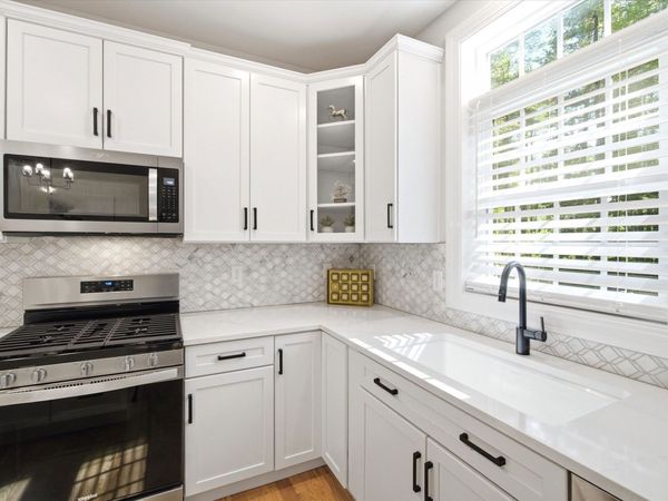 57 Hardy Road, Londonderry, NH 03053