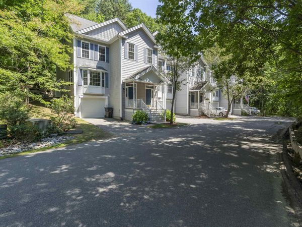 38 Georgetowne Drive, Nashua, NH 03062