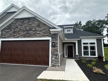 18 Eagle Hollow , Penfield, NY 14526