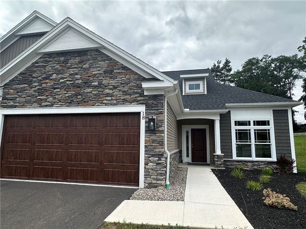 18 Eagle Hollow , Penfield, NY 14526