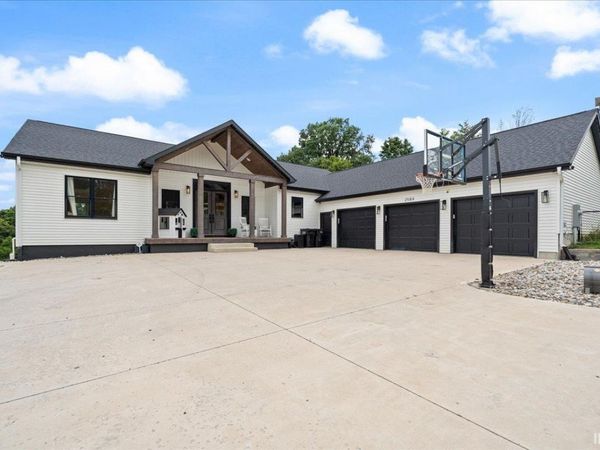 2584 W Sheckler Road, Columbia City, IN 46725