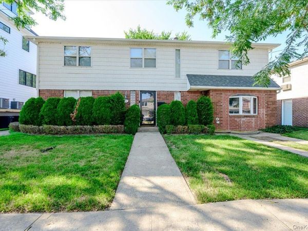 634 Jarvis Avenue , Far Rockaway, NY 11691