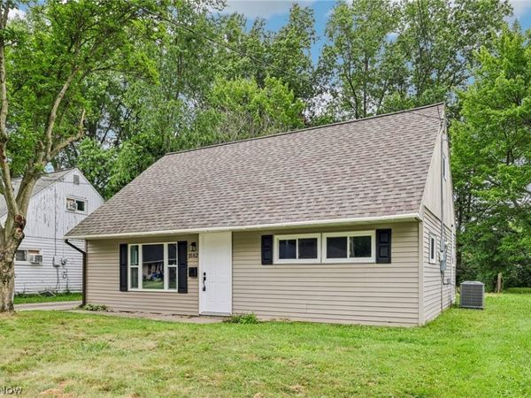 1562 Denison Avenue NW, Warren, OH 44485