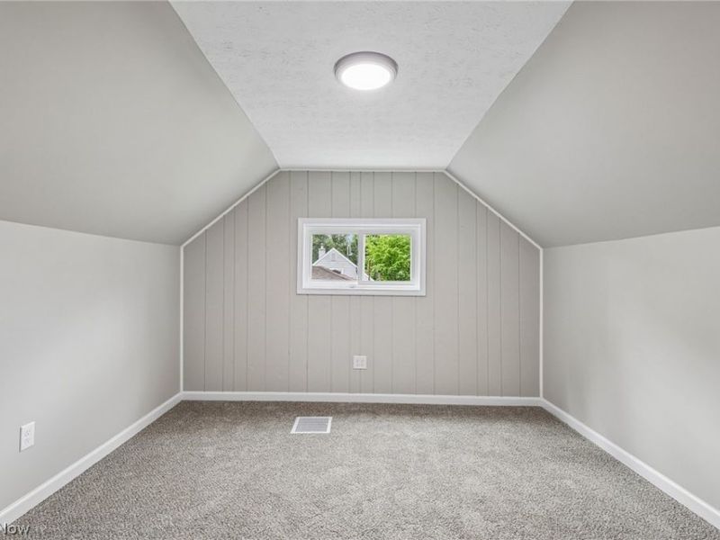 1562 Denison Avenue NW, Warren, OH 44485 Photo 24