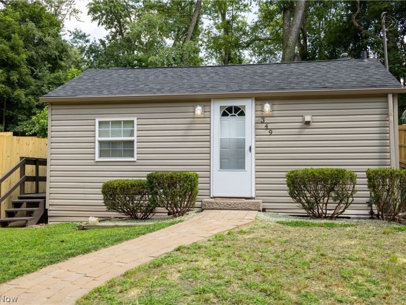 349 E Pace Avenue, Akron, OH 44319 Photo 1