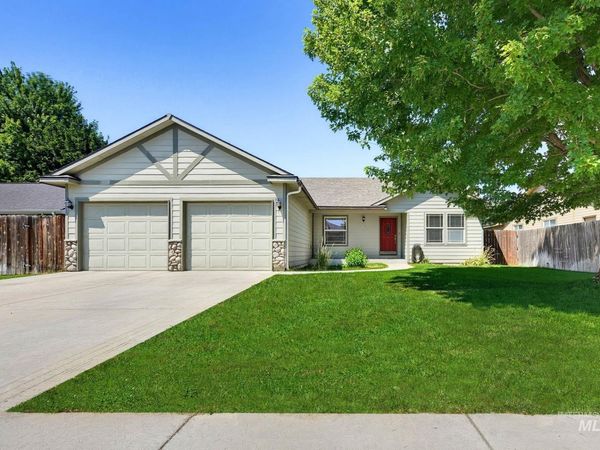 912 Valiant St, Middleton, ID 83644