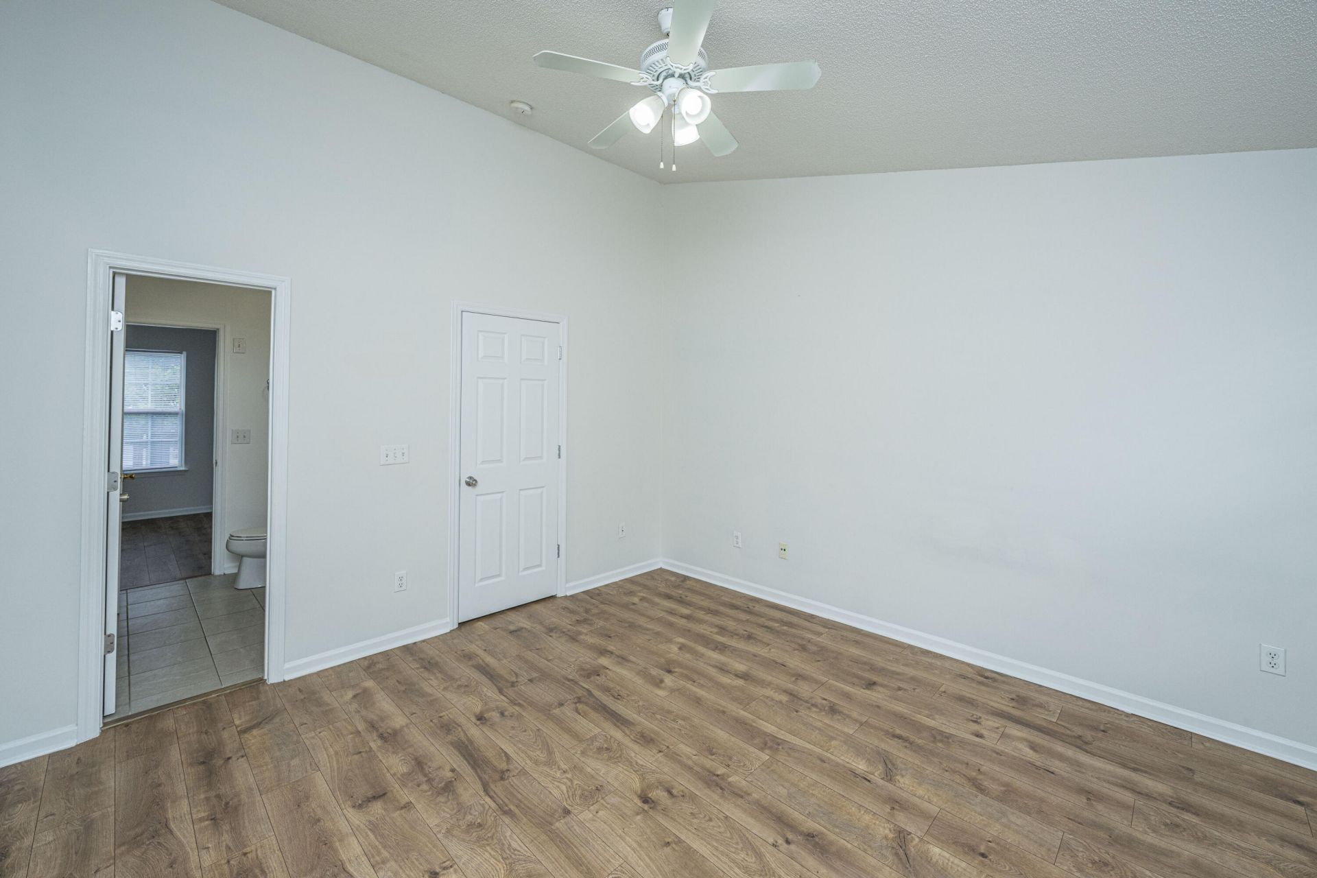 128 Davenport Street Photo 33