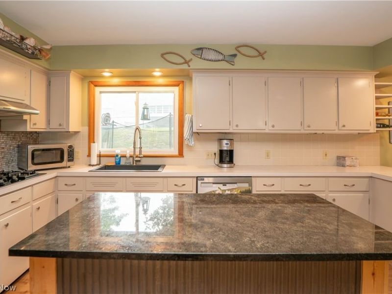 727 Sleepy Hollow Drive , Uniontown, OH 44685 Photo 15