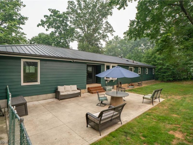 727 Sleepy Hollow Drive , Uniontown, OH 44685 Photo 38