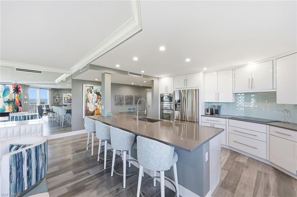 8111 Bay Colony Dr, Unit 204, Naples, FL 34108 Photo