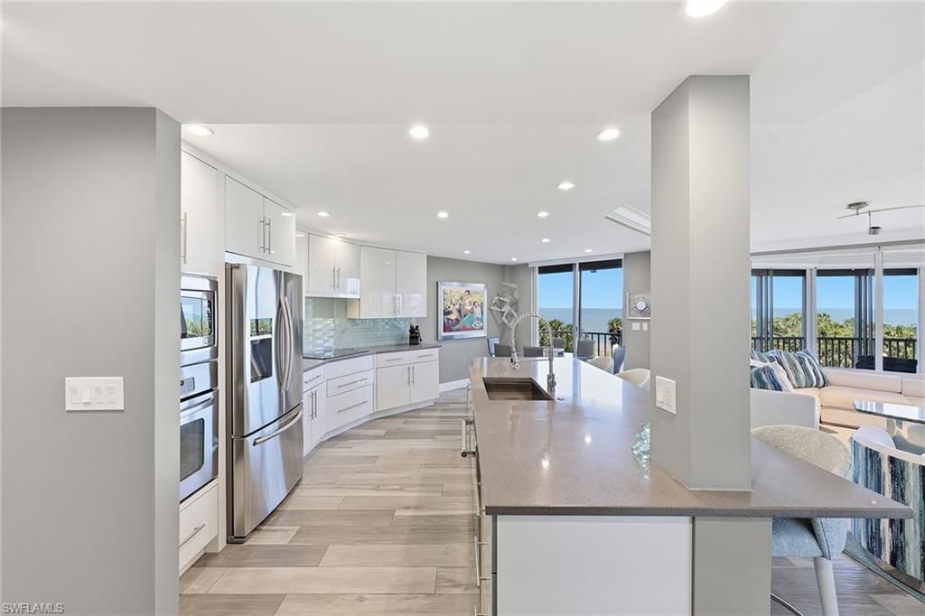 8111 Bay Colony Dr, Unit 204, Naples, FL 34108 Photo