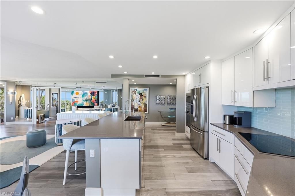 8111 Bay Colony Dr, Unit 204, Naples, FL 34108 Photo