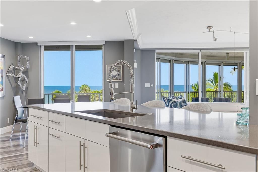 8111 Bay Colony Dr, Unit 204, Naples, FL 34108 Photo