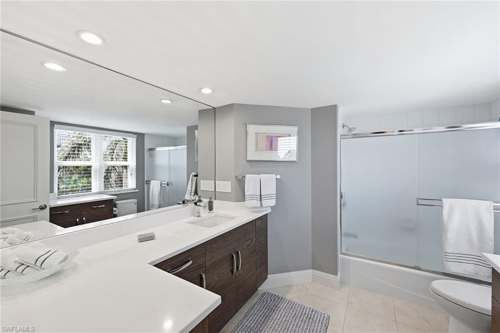 8111 Bay Colony Dr, Unit 204, Naples, FL 34108 Photo