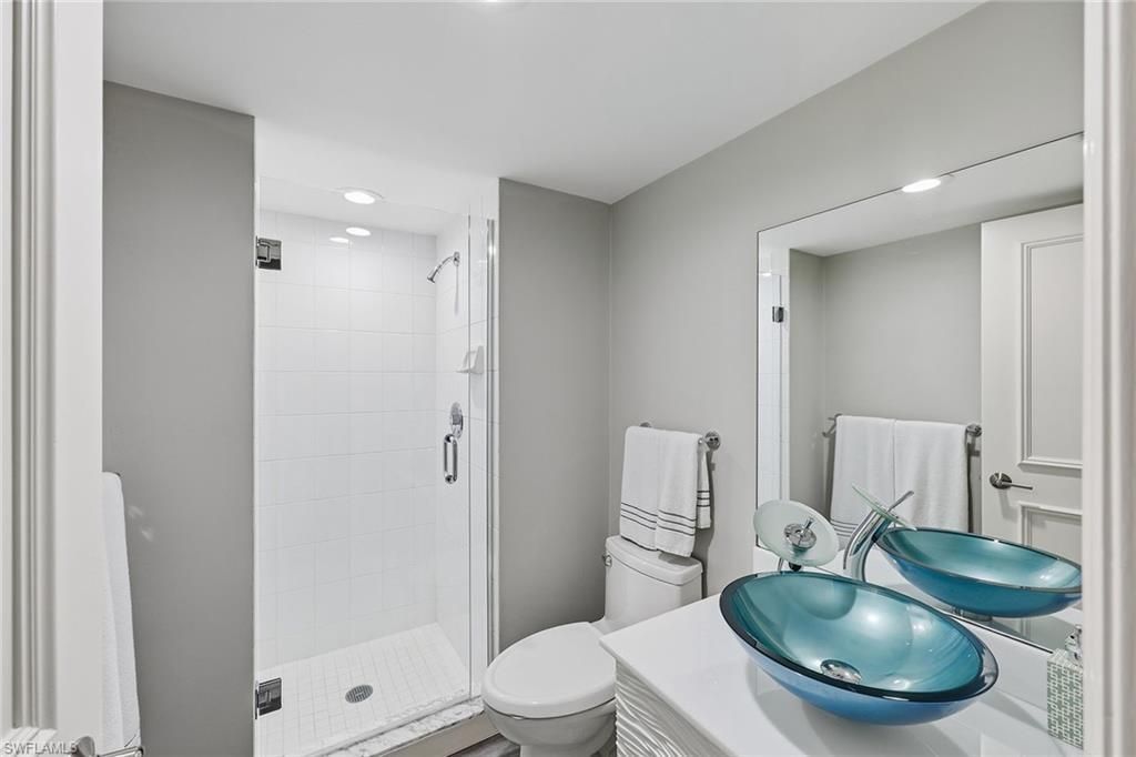 8111 Bay Colony Dr, Unit 204, Naples, FL 34108 Photo