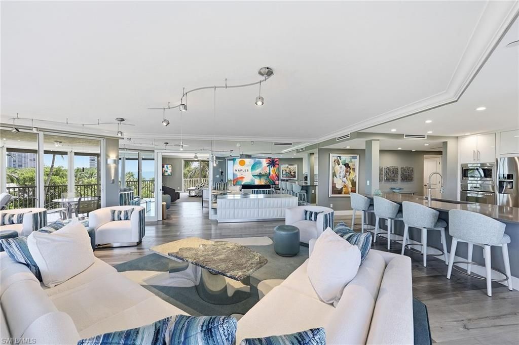 8111 Bay Colony Dr, Unit 204, Naples, FL 34108 Photo