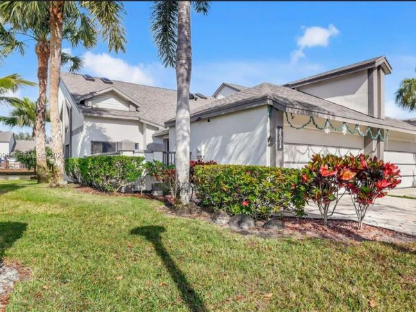 802 Landings Blvd , Green Acres, FL 33413