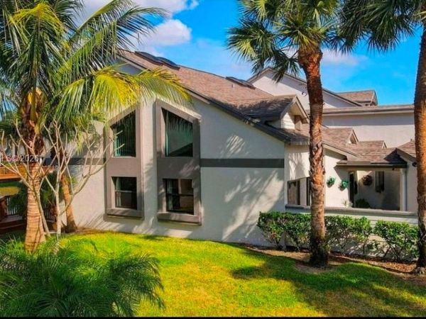 802 Landings Blvd , Green Acres, FL 33413