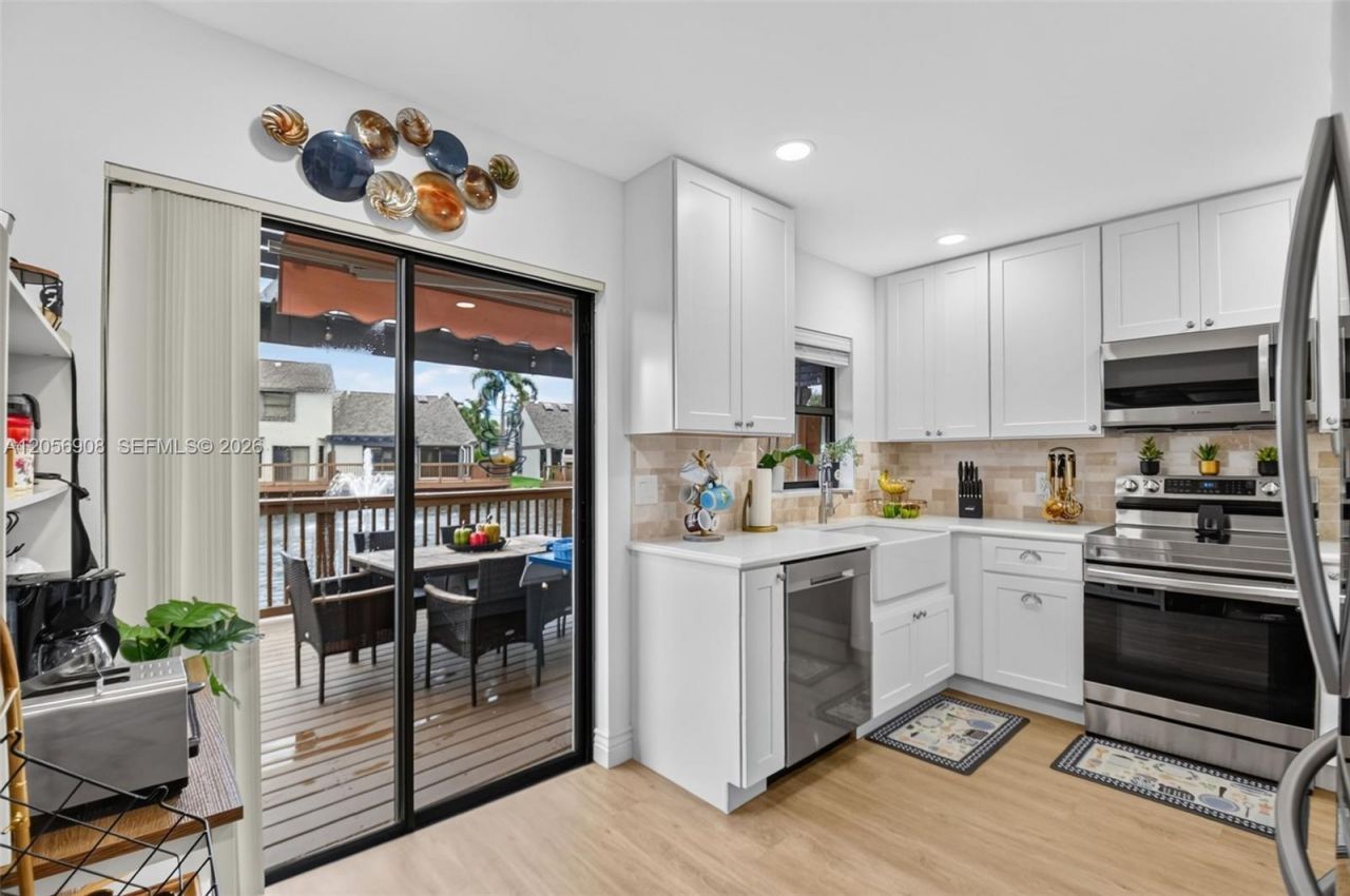 802 Landings Blvd , Greenacres, FL 33413 Photo