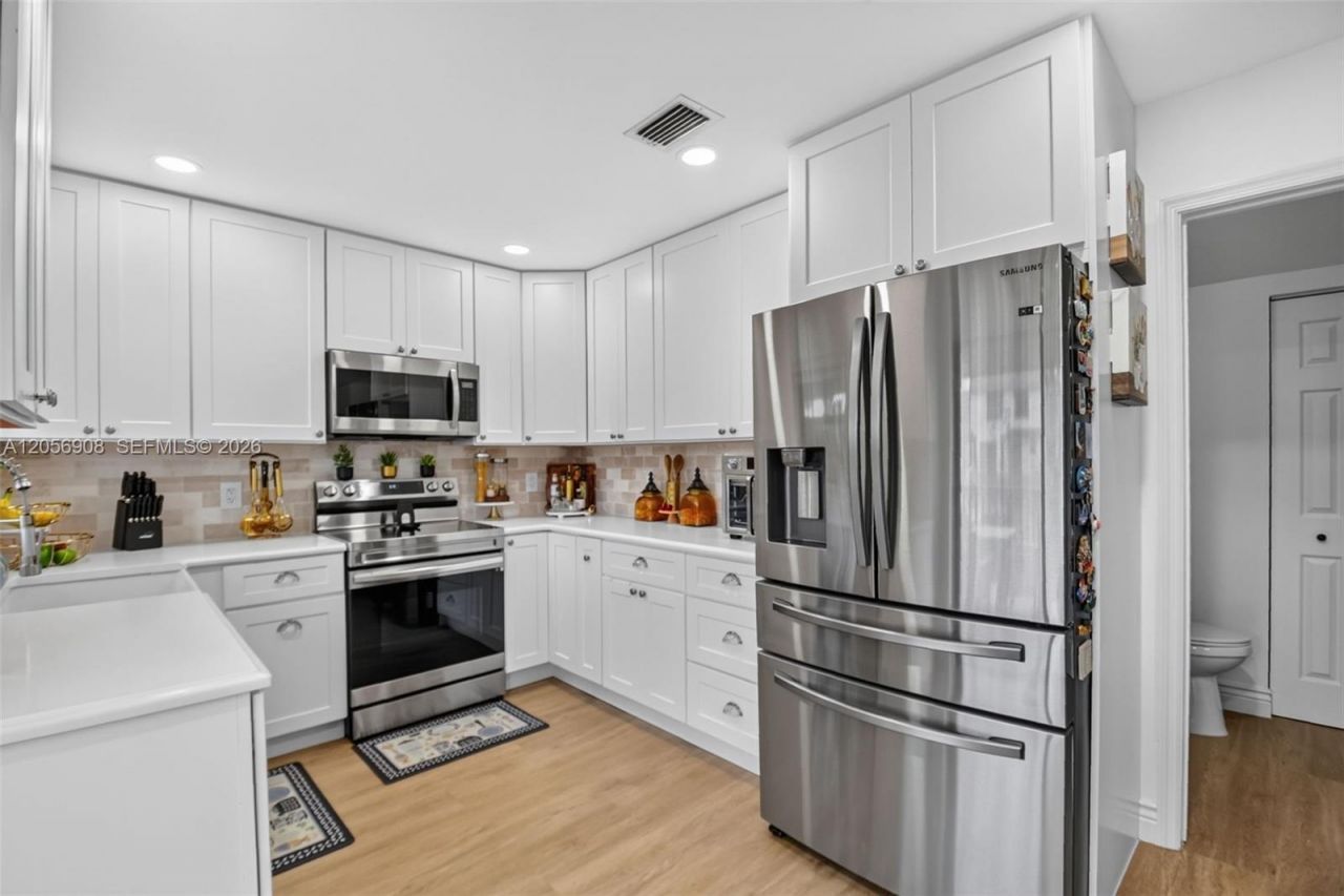 802 Landings Blvd , Greenacres, FL 33413 Photo