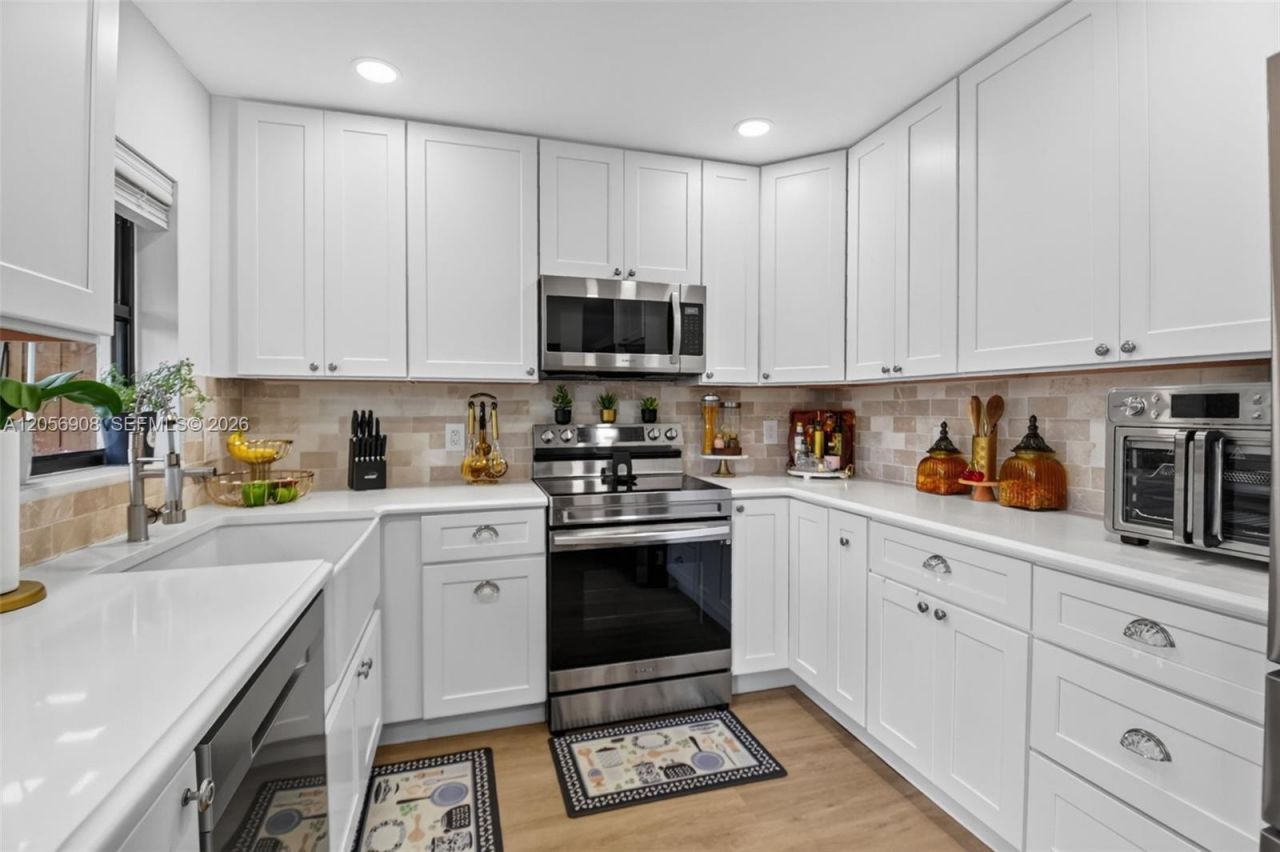 802 Landings Blvd , Greenacres, FL 33413 Photo