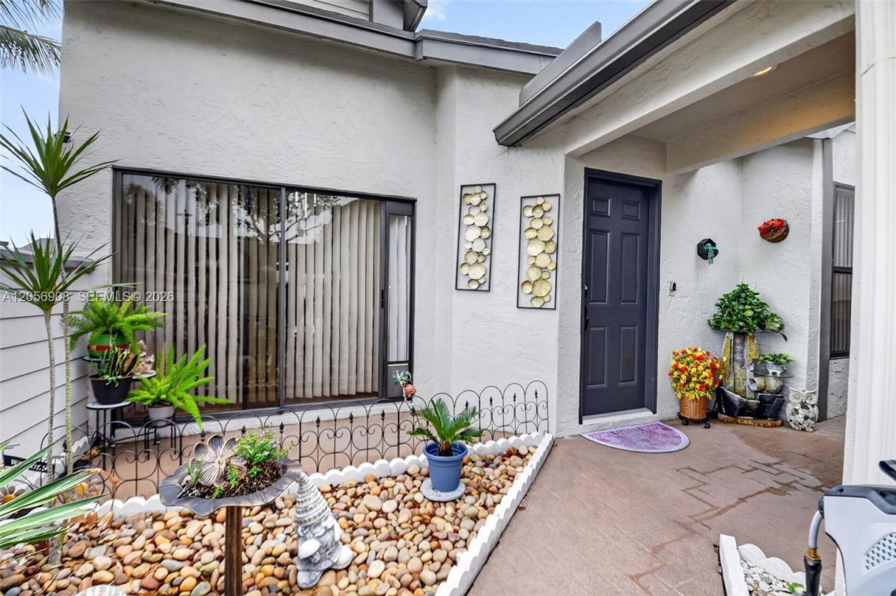 802 Landings Blvd , Greenacres, FL 33413 Photo