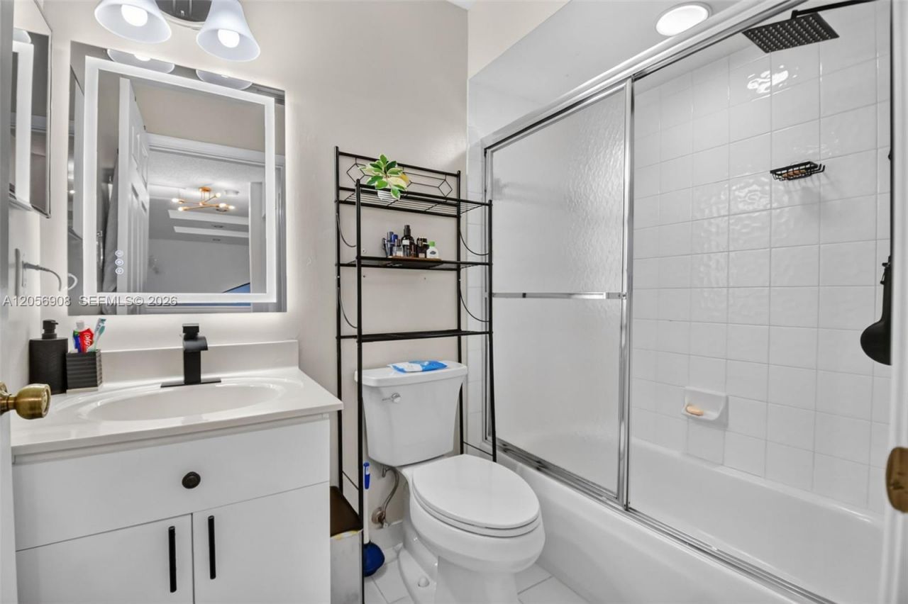 802 Landings Blvd , Greenacres, FL 33413 Photo