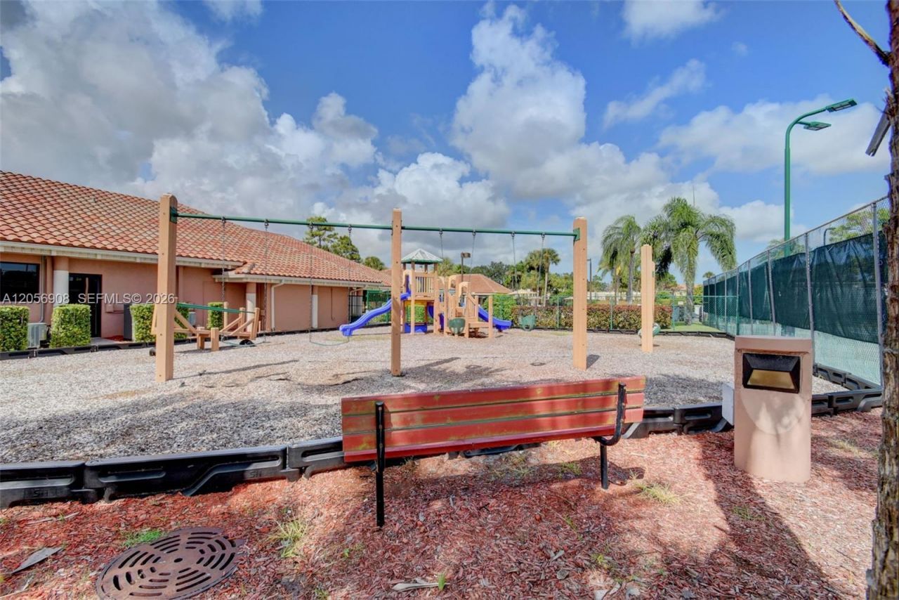 802 Landings Blvd , Greenacres, FL 33413 Photo