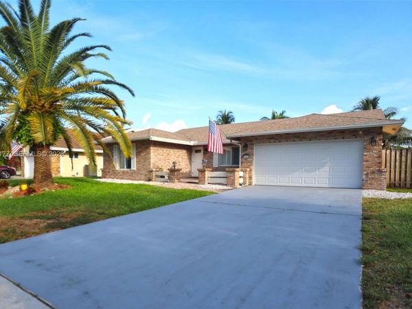 9480 NW 10th St , Plantation, FL 33322