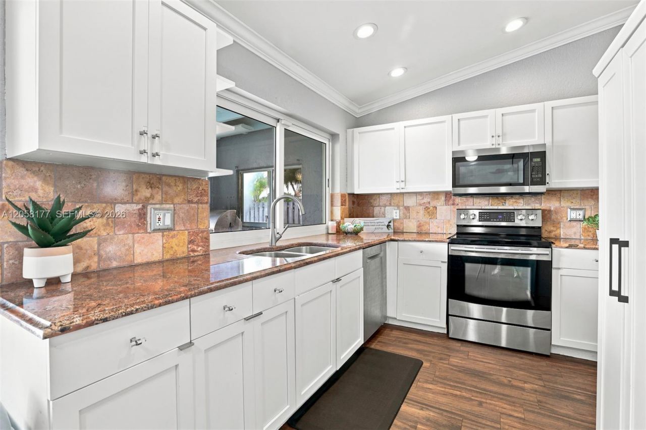 9480 NW 10th St, Plantation, FL 33322 Photo