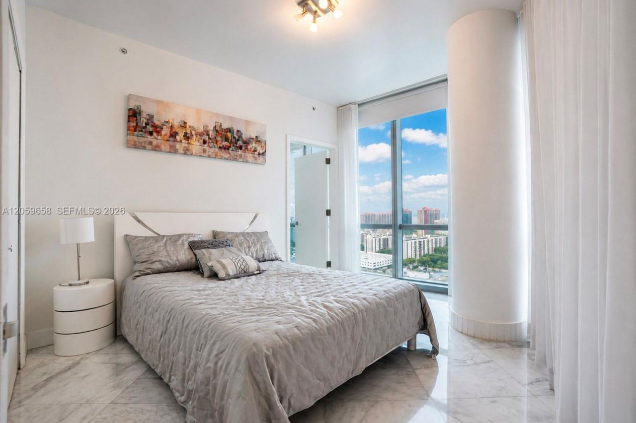 17121 Collins Av , Unit 2108, Sunny Isles Beach, FL 33160 Photo