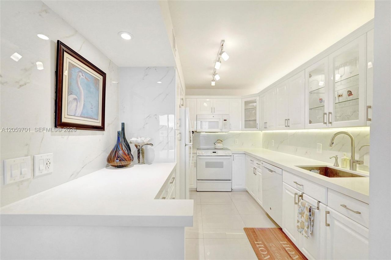 2201 S Ocean Dr, Unit 604, Hollywood, FL 33019 Photo