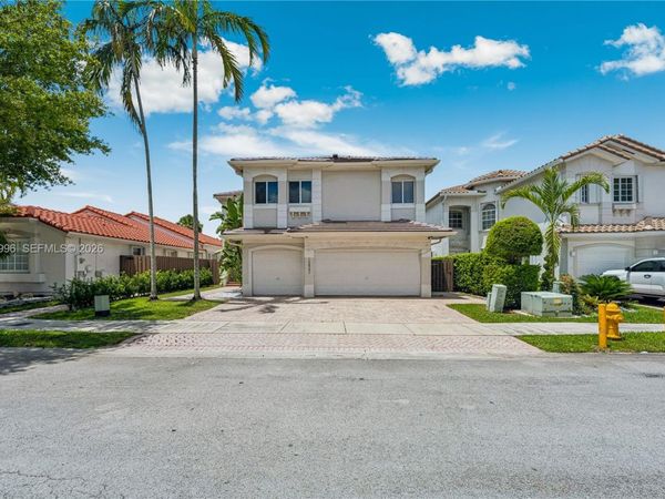 10865 NW 73rd Ter , Doral, FL 33178