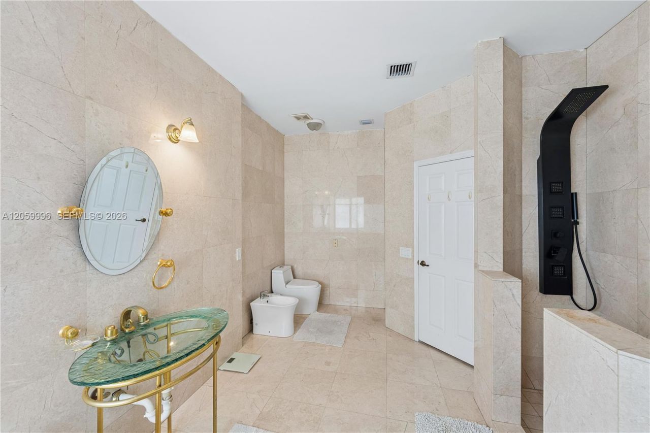 10865 NW 73rd Ter, Doral, FL 33178 Photo