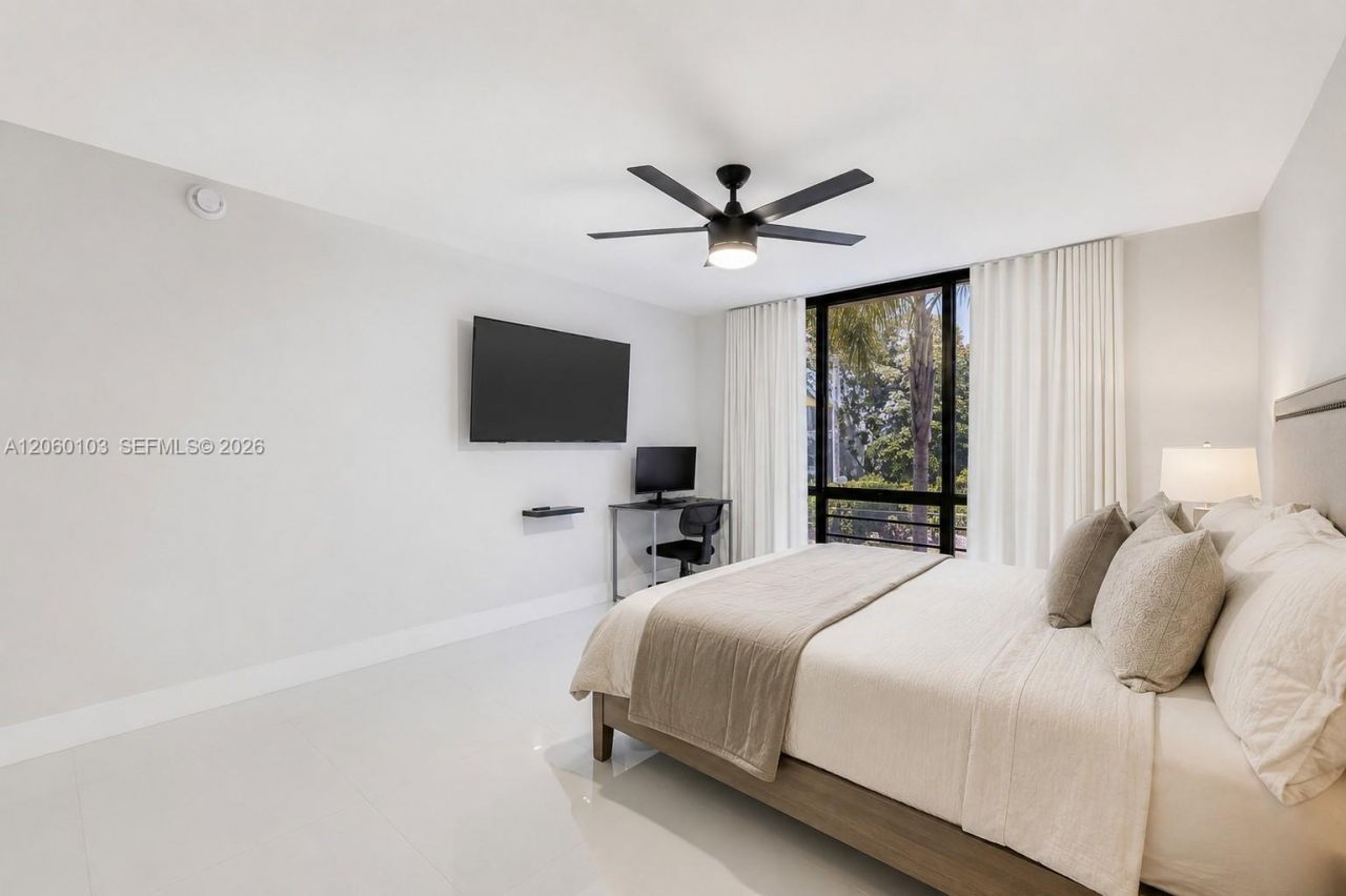 13953 Kendale Lakes Cir , Unit B205, Miami, FL 33183 Photo