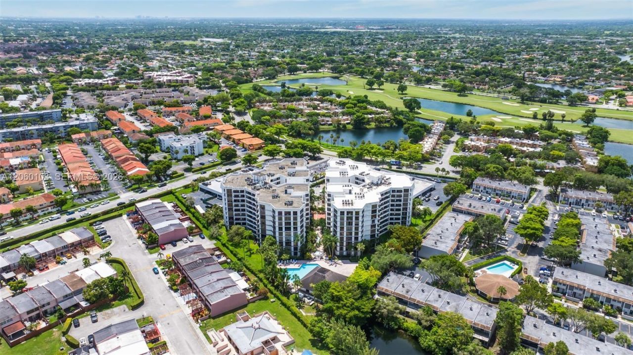 13953 Kendale Lakes Cir , Unit B205, Miami, FL 33183 Photo