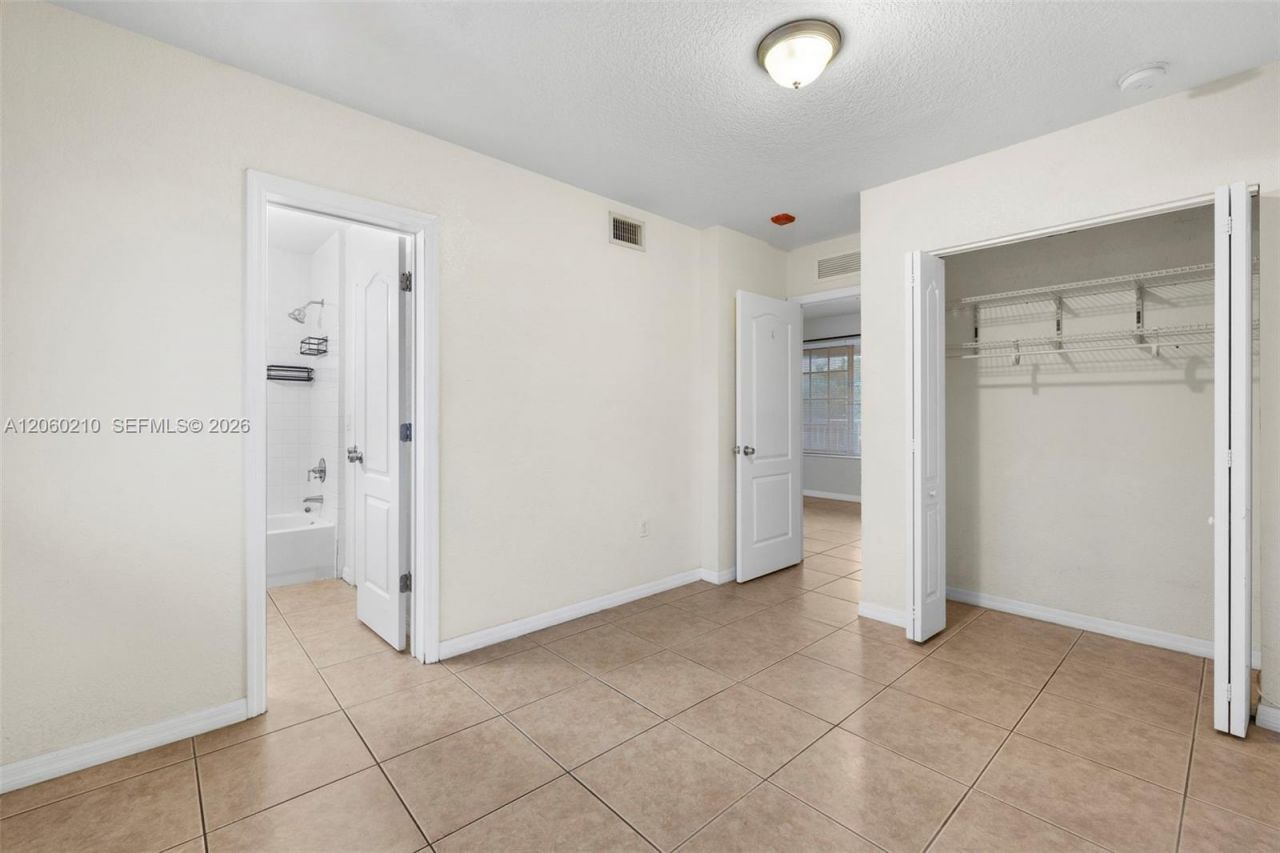 13 S Royal Poinciana Blvd, Unit 14, Miami Springs, FL 33166 Photo